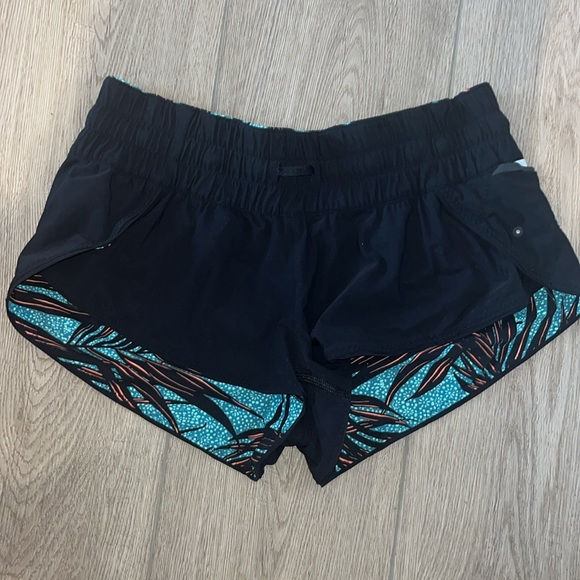 REVERSIBLE Lululemon Swim Shorts EUC - Picture 2 of 13